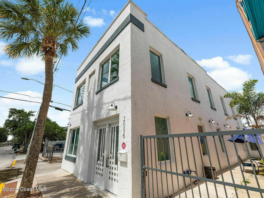 2006 Vernon Place, Melbourne, FL 32901