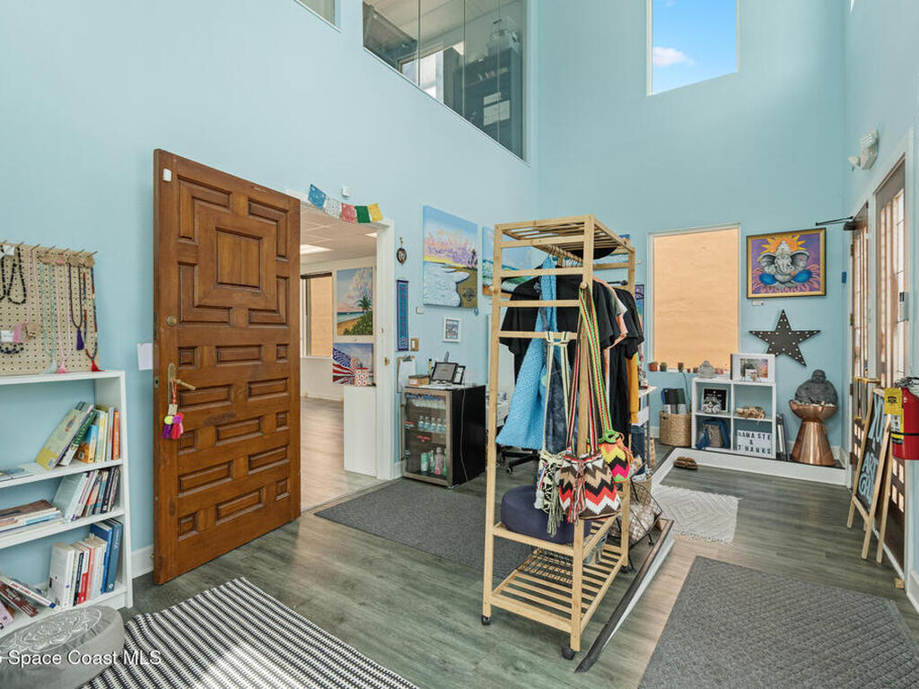 2006 Vernon Place, Melbourne, FL 32901