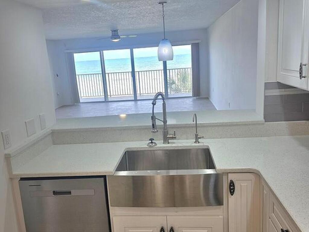 1095 N Highway A1a, Indialantic, FL 32903