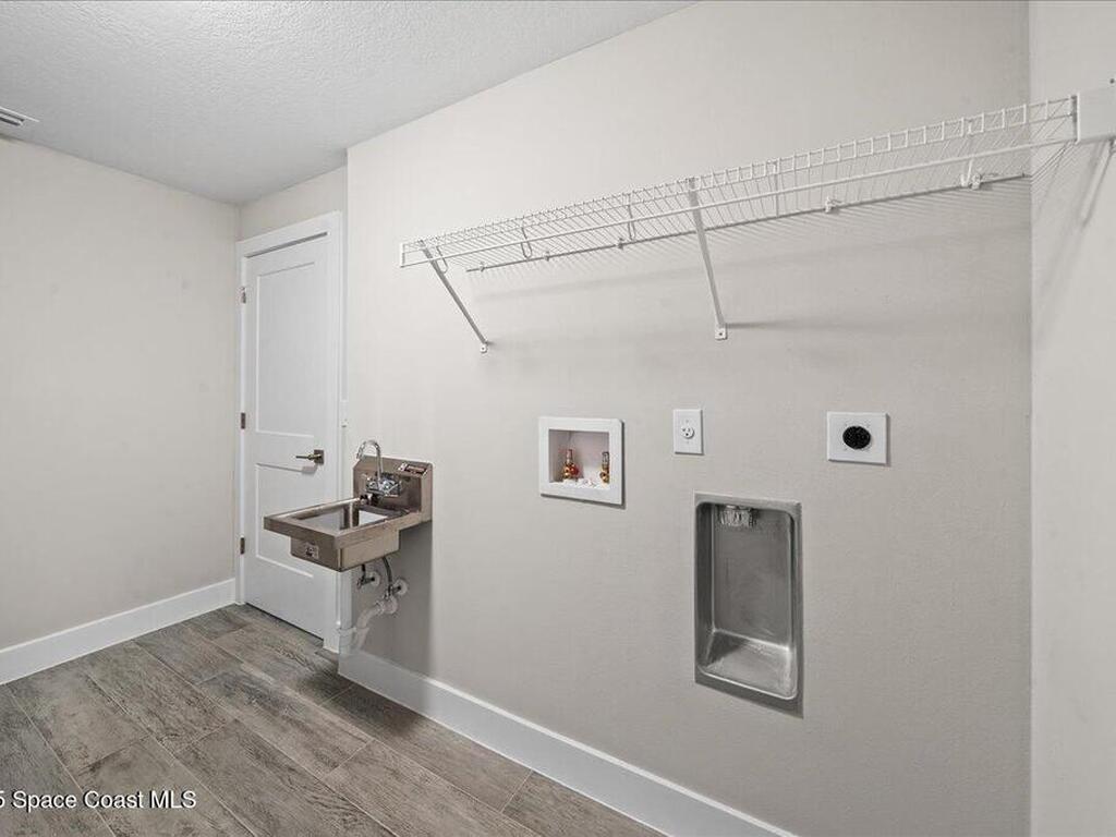 2060 Newfound Harbor Drive, Merritt Island, FL 32952