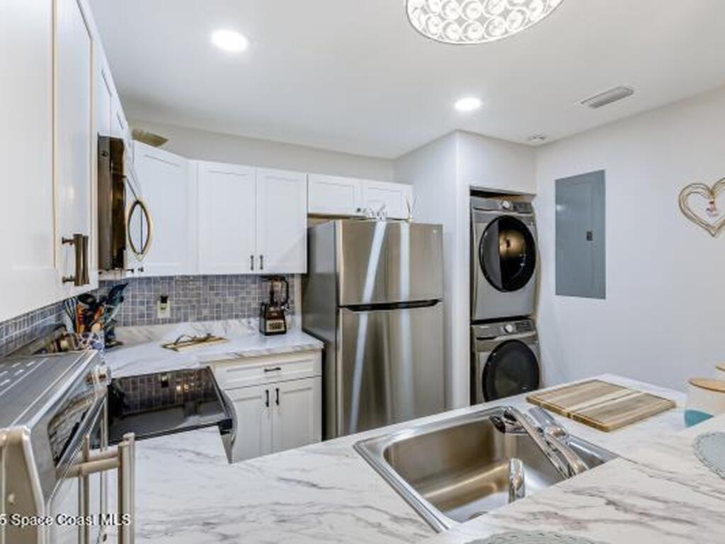 1011 Abada Court, Palm Bay, FL 32905