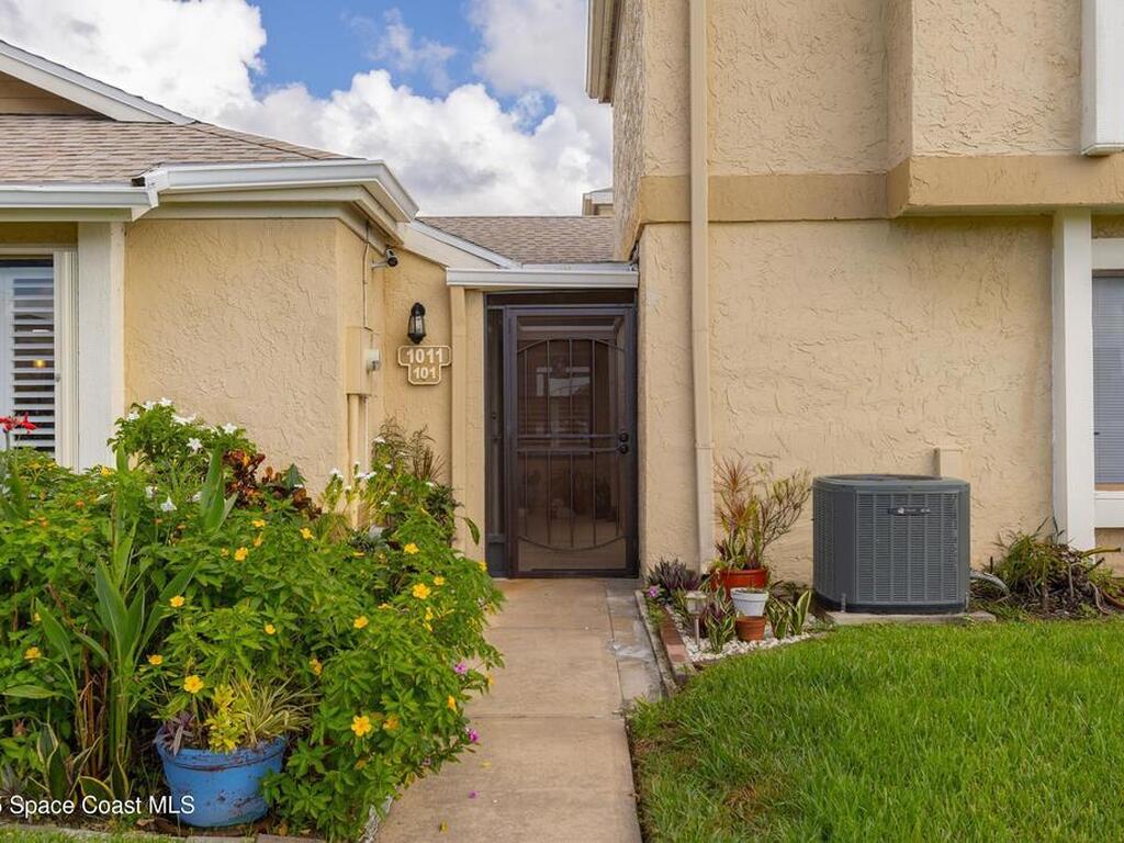 1011 Abada Court, Palm Bay, FL 32905