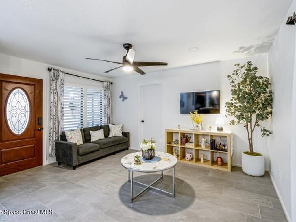 1011 Abada Court, Palm Bay, FL 32905