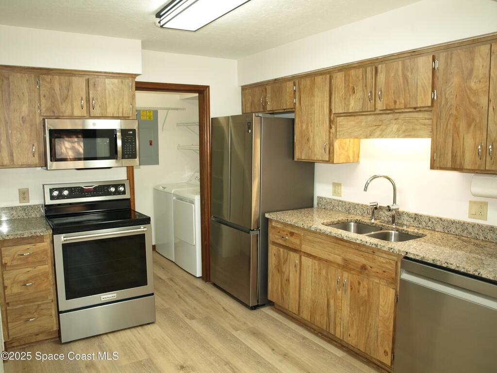 9015 Wedgewood Place, West Melbourne, FL 32904