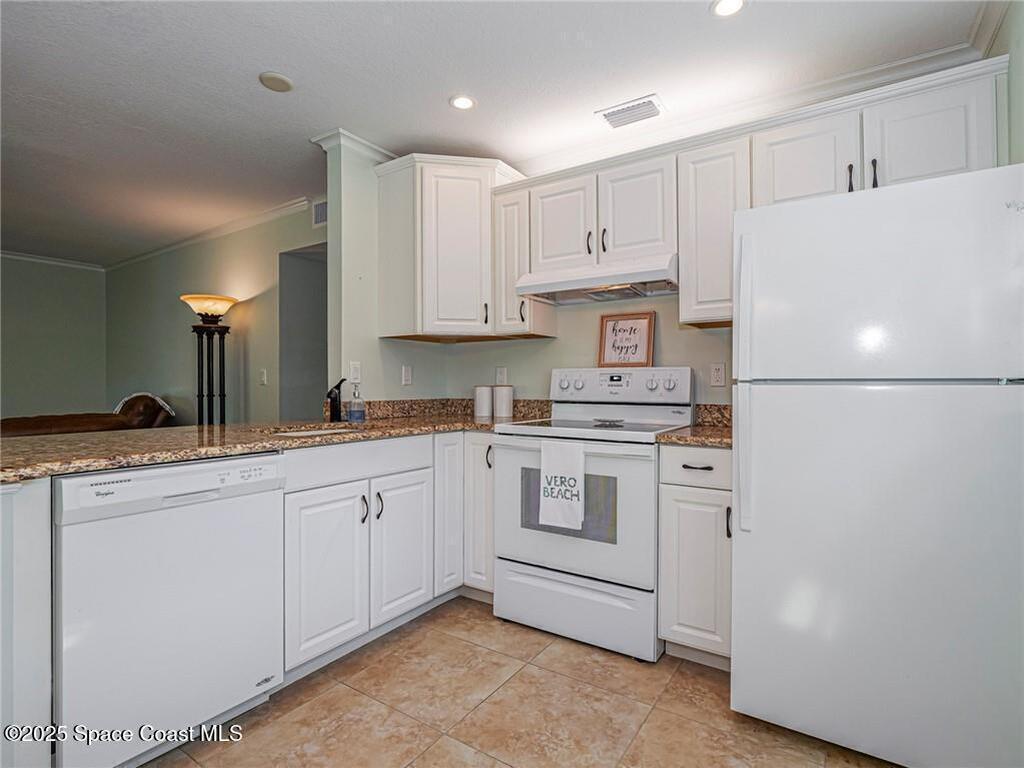 111 Springlake Court, Vero Beach, FL 32962