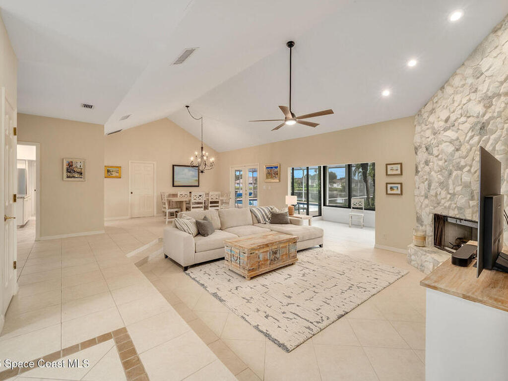 38 Cache Cay Drive, Vero Beach, FL 32963