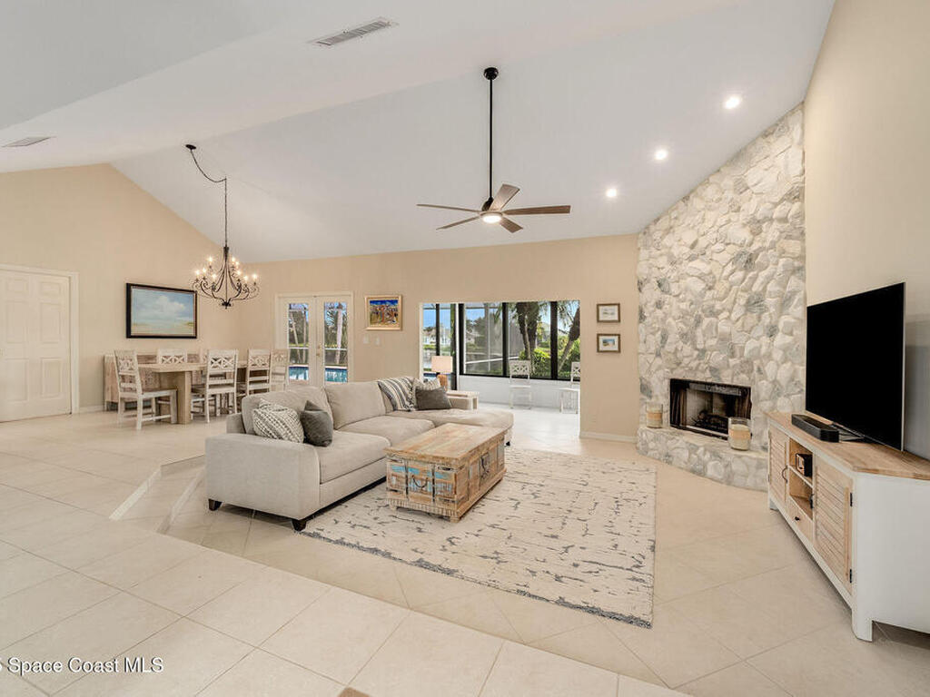 38 Cache Cay Drive, Vero Beach, FL 32963