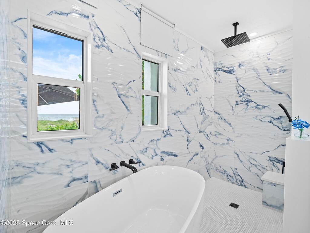 933 S Atlantic Avenue, Cocoa Beach, FL 32931