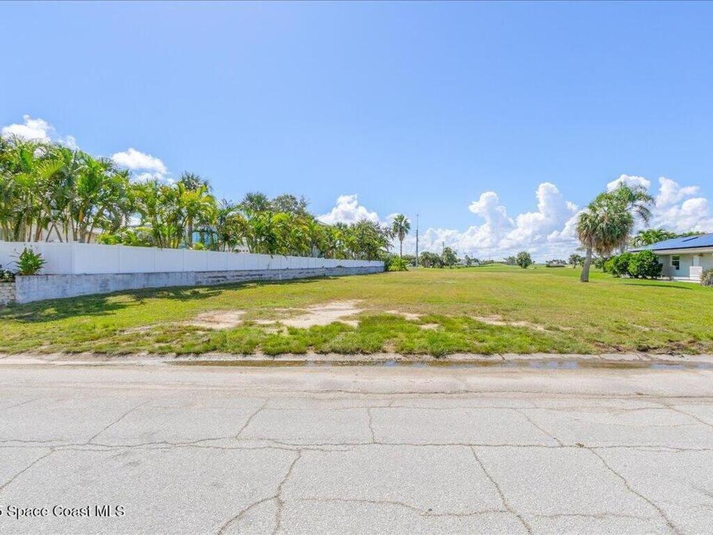 10 Fairway Drive, Cocoa Beach, FL 32931