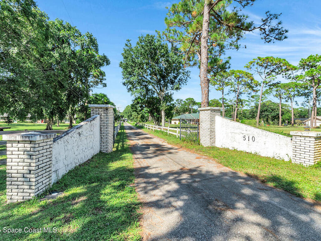 510 Chase Hammock Road, Merritt Island, FL 32953