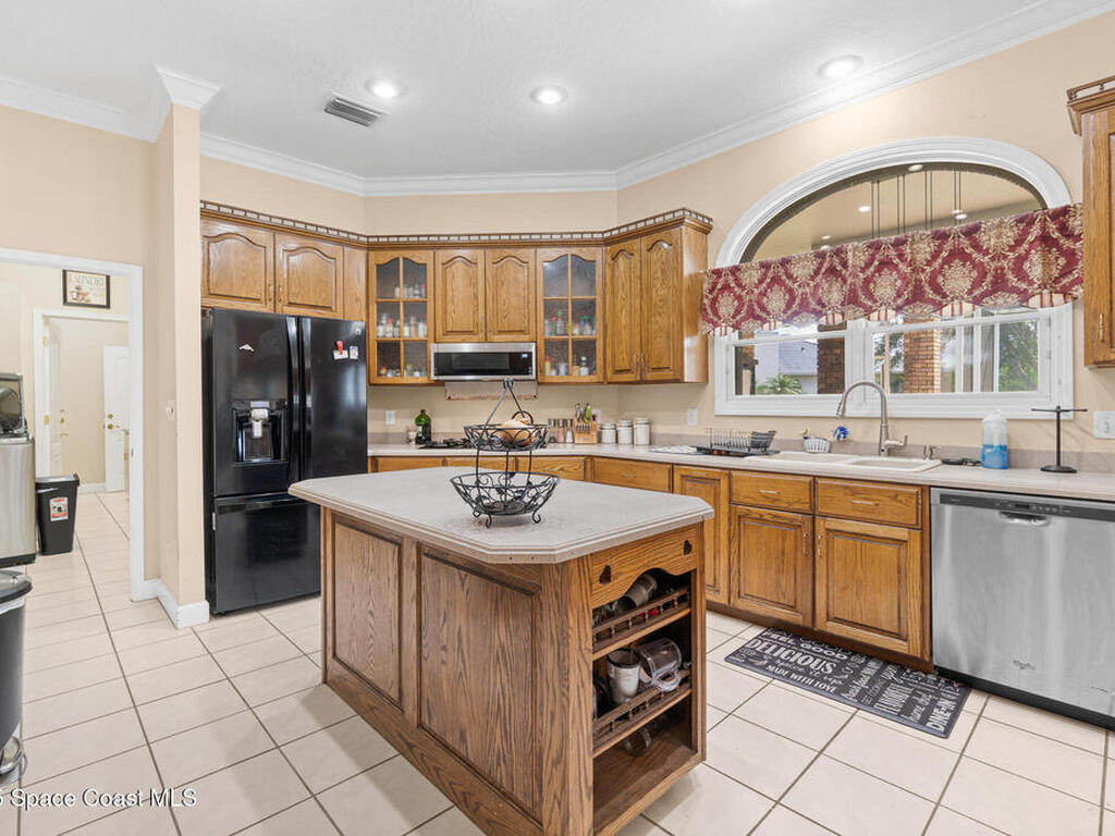 772 Oak Park Drive, Suntree, FL 32940