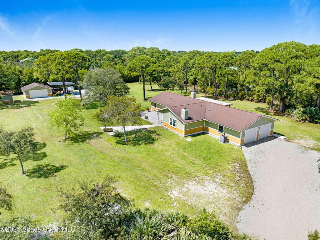 6570 Whispering Pines Lane, Grant, FL 32949