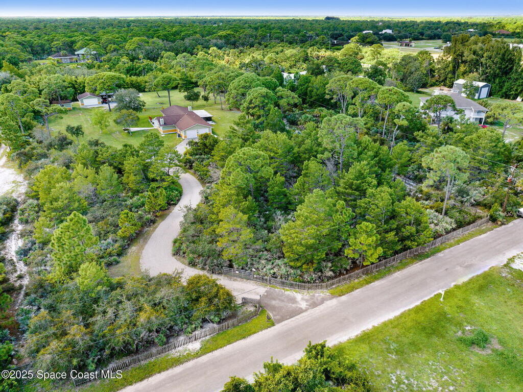 6570 Whispering Pines Lane, Grant, FL 32949