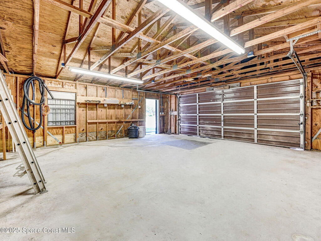 6570 Whispering Pines Lane, Grant, FL 32949