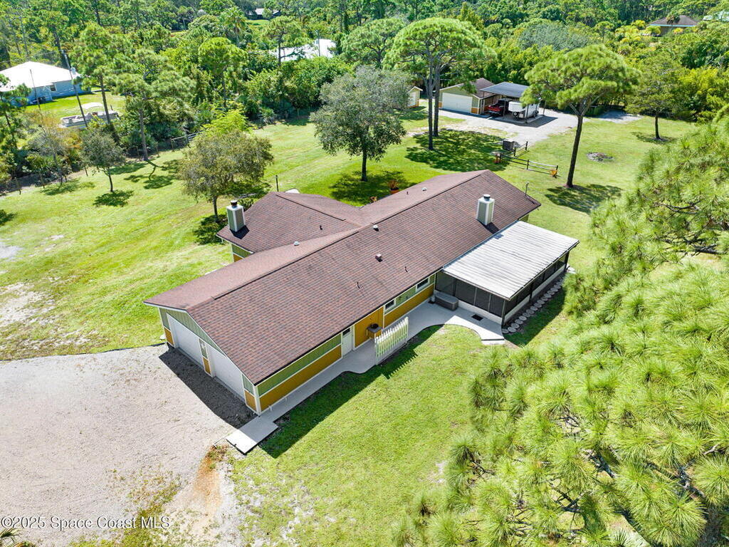 6570 Whispering Pines Lane, Grant, FL 32949