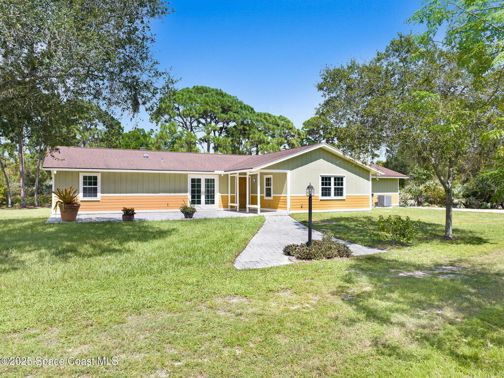 6570 Whispering Pines Lane, Grant, FL 32949