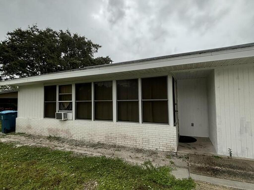 2660 Pine Street, Palm Bay, FL 32905