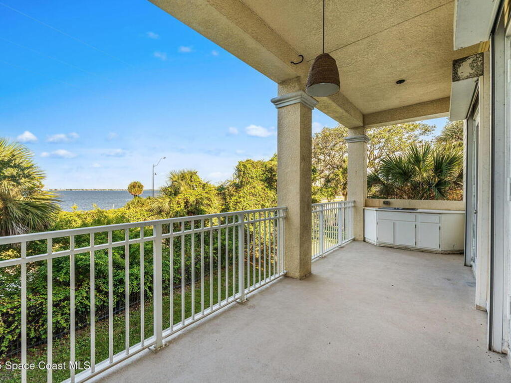 890 NE Vignoles Avenue, Palm Bay, FL 32905