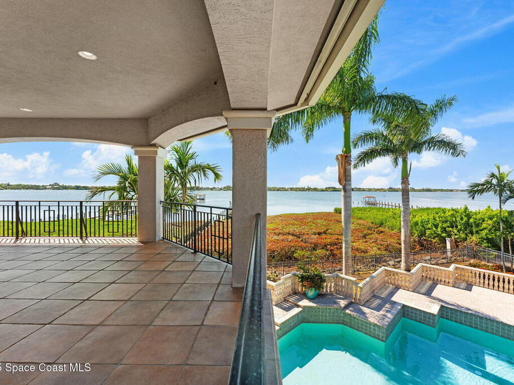 327 Lansing Island Drive, Indian Harbour Beach, FL 32937