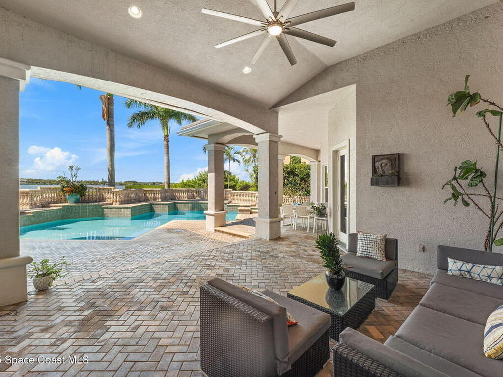 327 Lansing Island Drive, Indian Harbour Beach, FL 32937