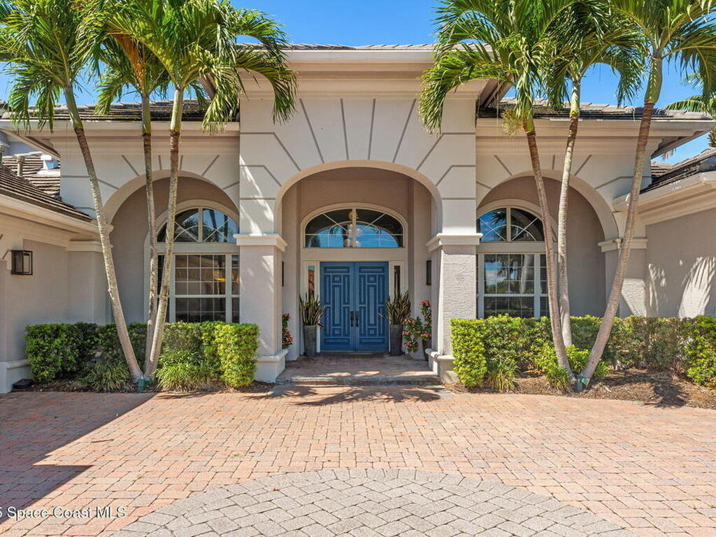 327 Lansing Island Drive, Indian Harbour Beach, FL 32937