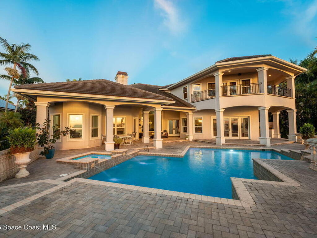 327 Lansing Island Drive, Indian Harbour Beach, FL 32937