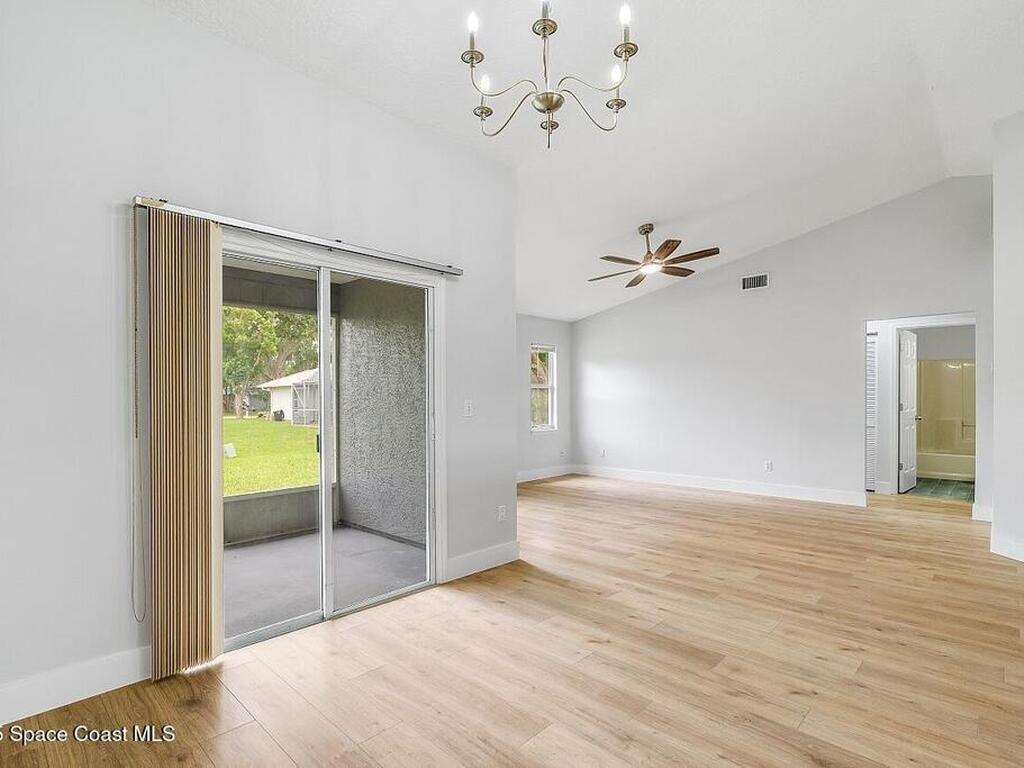 1118 9th Square, Vero Beach, FL 32960