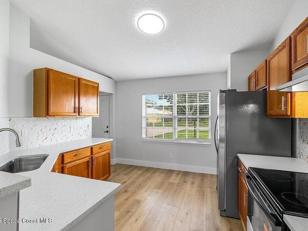 1118 9th Square, Vero Beach, FL 32960