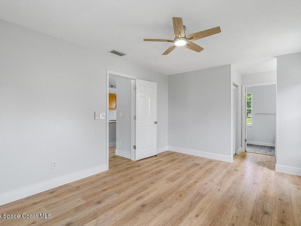 1118 9th Square, Vero Beach, FL 32960