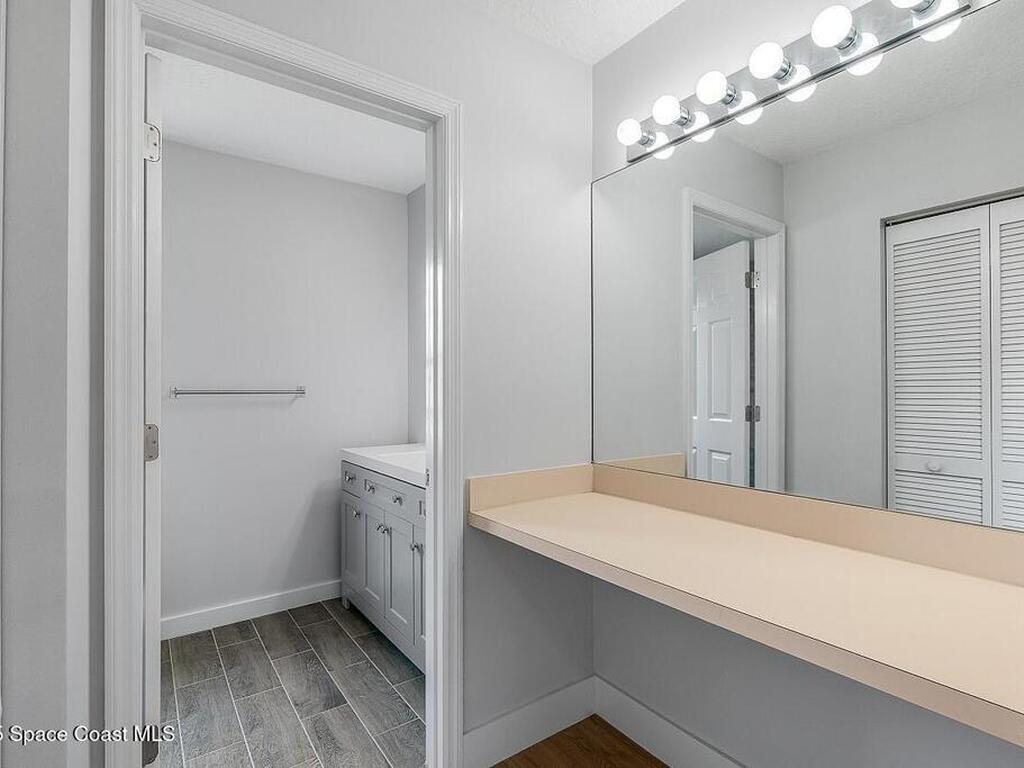 1118 9th Square, Vero Beach, FL 32960