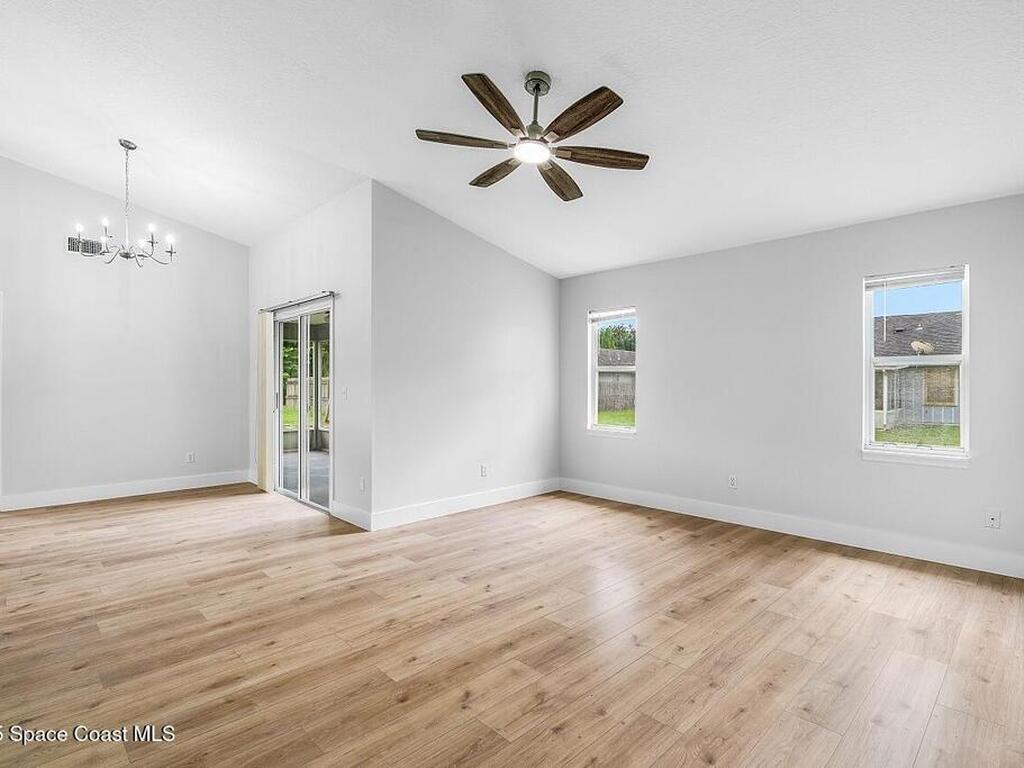 1118 9th Square, Vero Beach, FL 32960