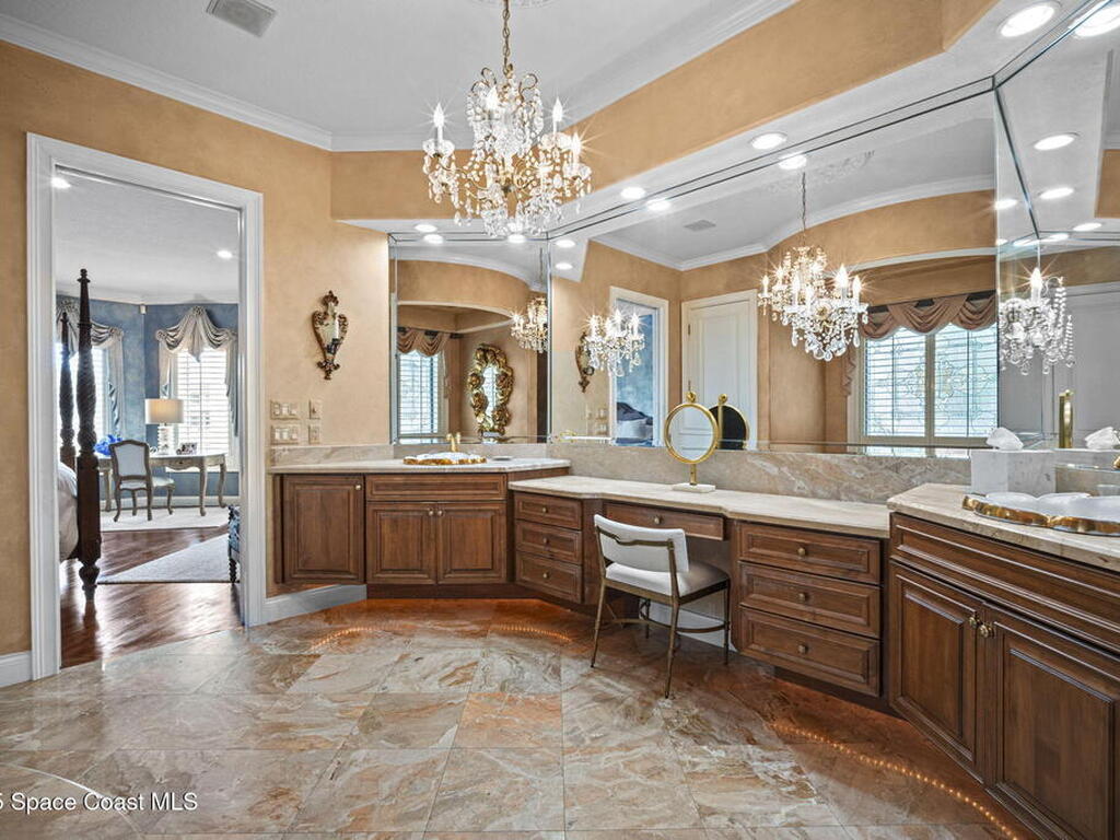 142 Lansing Island Drive, Indian Harbour Beach, FL 32937