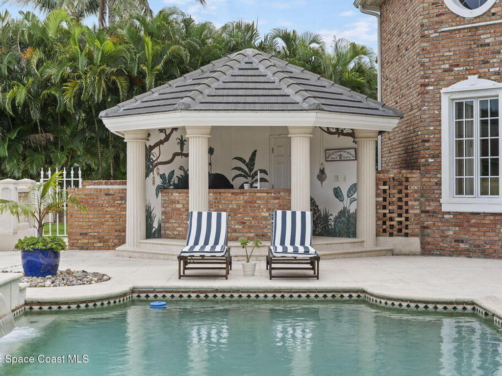 142 Lansing Island Drive, Indian Harbour Beach, FL 32937