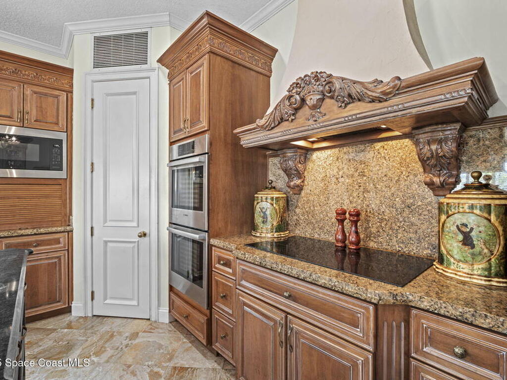 142 Lansing Island Drive, Indian Harbour Beach, FL 32937