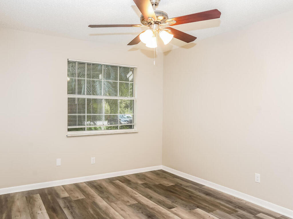 6576 4th Lane, Vero Beach, FL 32968