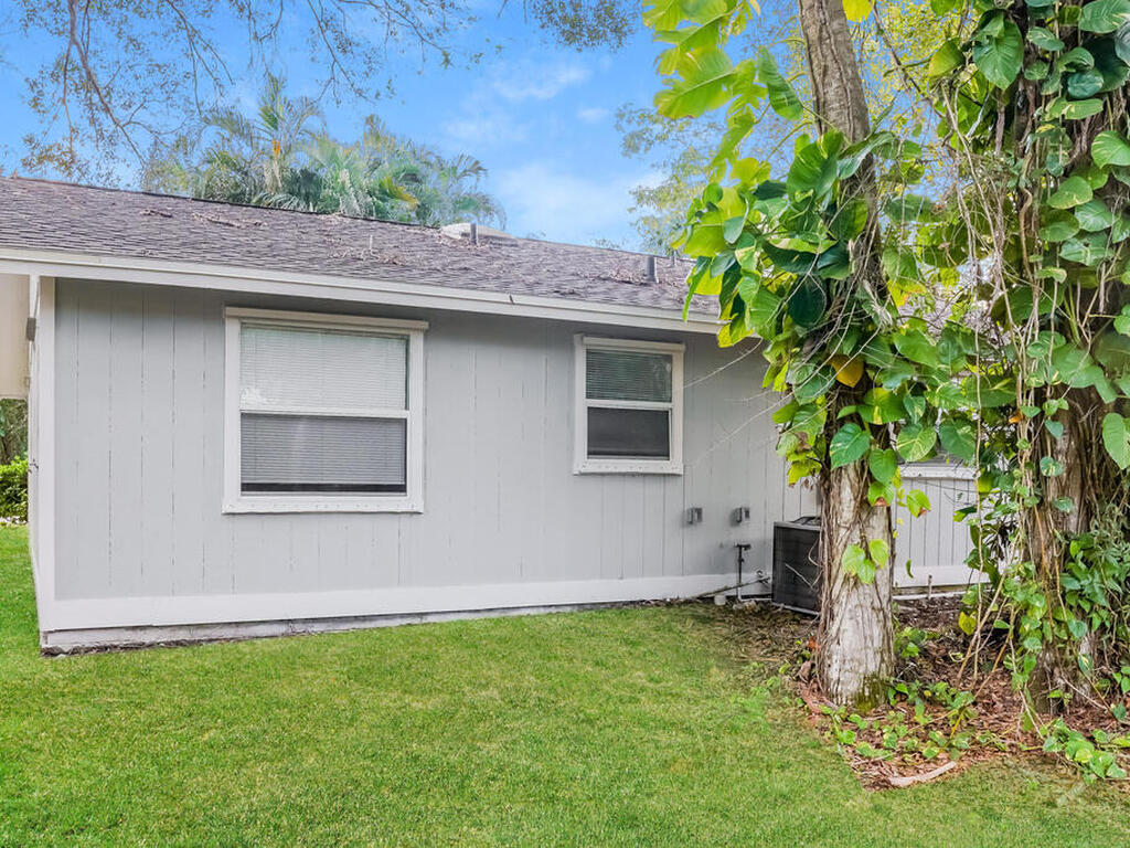 6576 4th Lane, Vero Beach, FL 32968