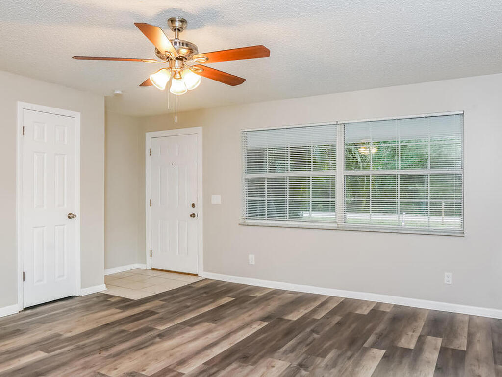 6576 4th Lane, Vero Beach, FL 32968