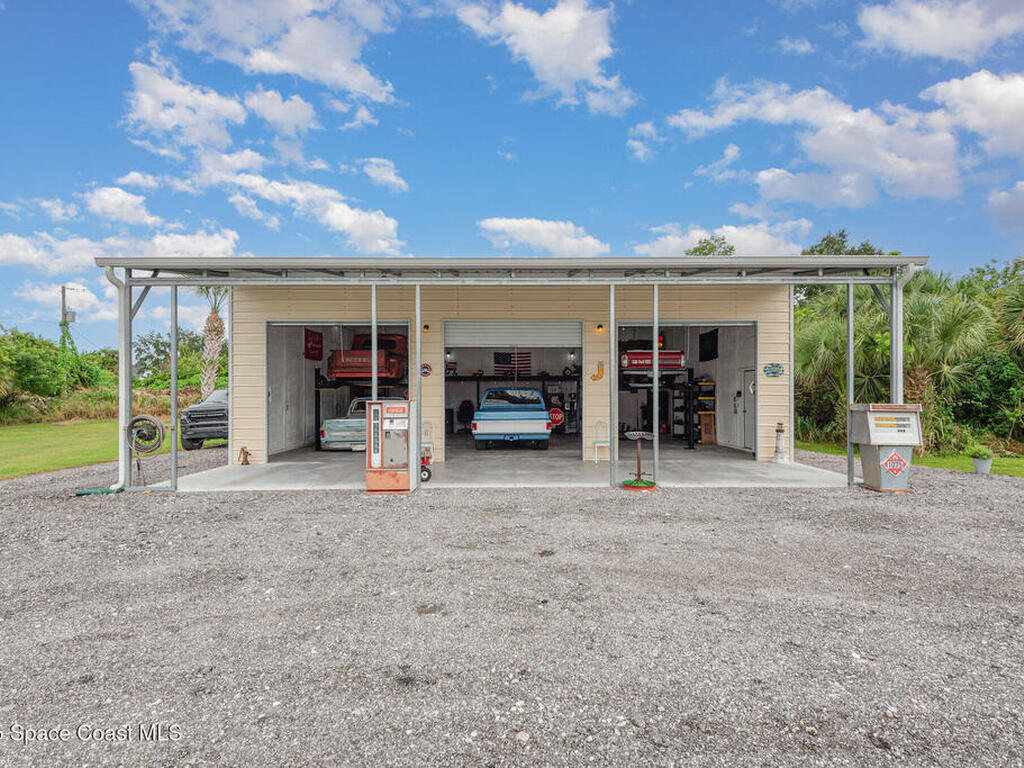 3480 Coral Avenue, Mims, FL 32754