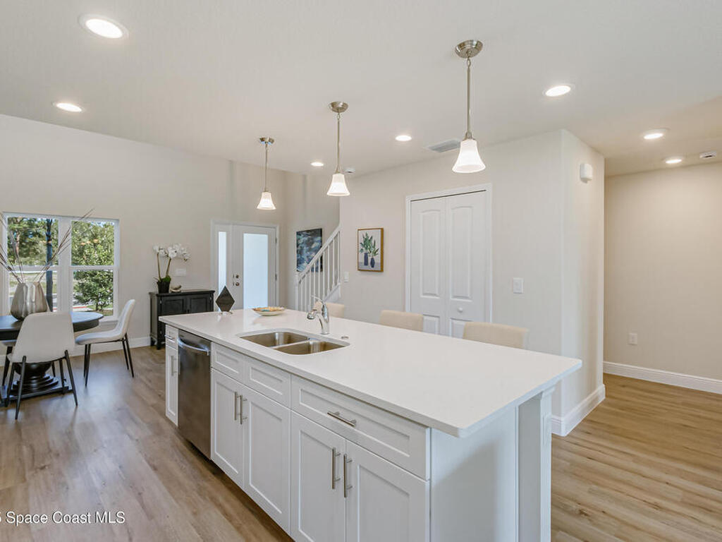 187 Hidden Woods Place, Melbourne, FL 32901