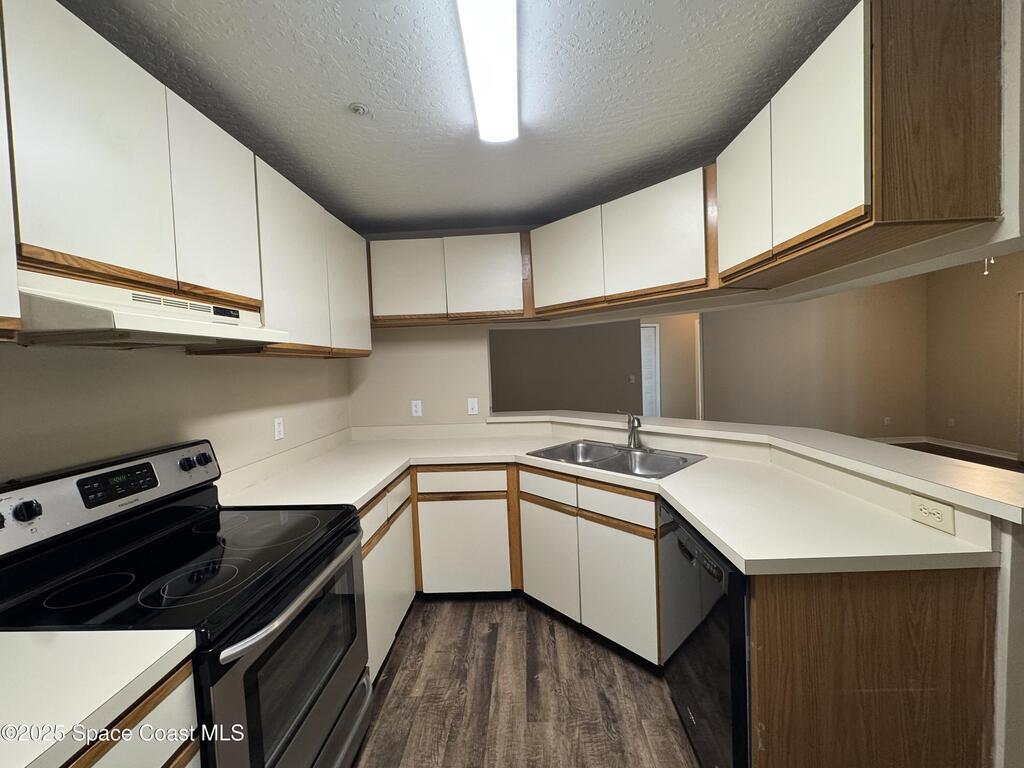 7667 N Wickham Road, Suntree, FL 32940