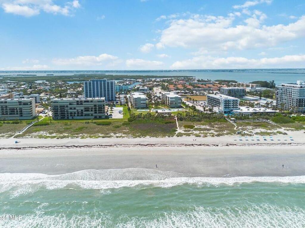 2020 N Atlantic Avenue, Cocoa Beach, FL 32931