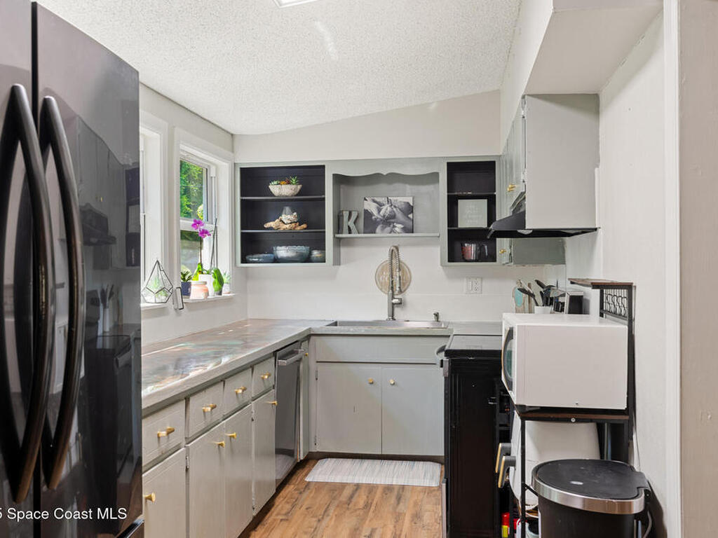 1949 36th Avenue, Vero Beach, FL 32960