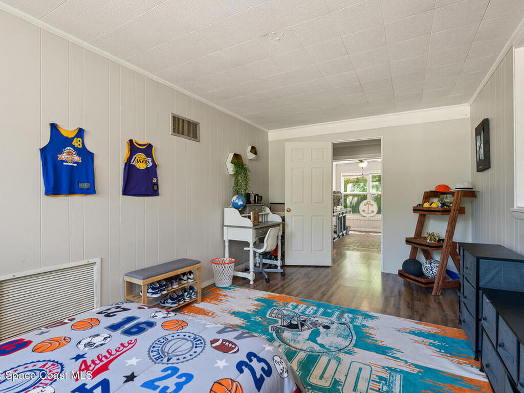 1949 36th Avenue, Vero Beach, FL 32960