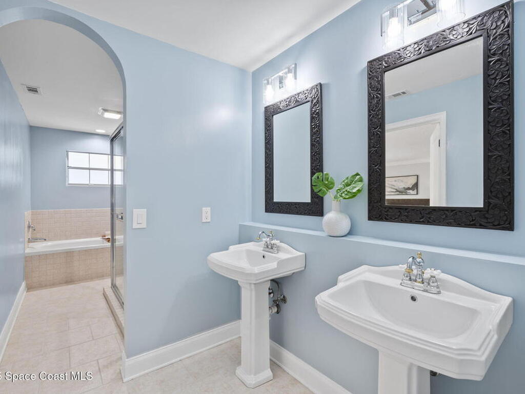 2287 Venetia Place, Indialantic, FL 32903