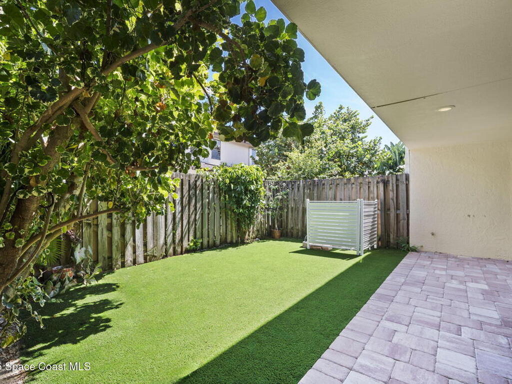 2287 Venetia Place, Indialantic, FL 32903