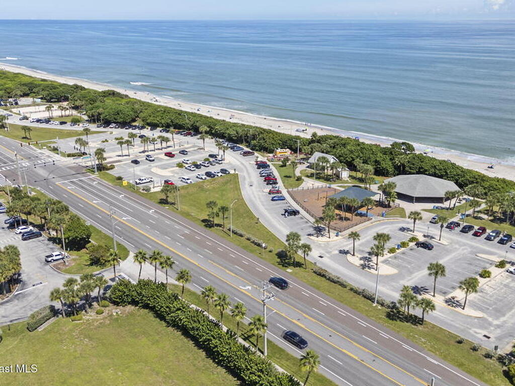 2287 Venetia Place, Indialantic, FL 32903