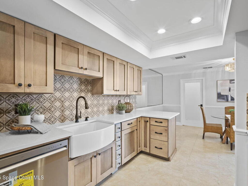 2287 Venetia Place, Indialantic, FL 32903