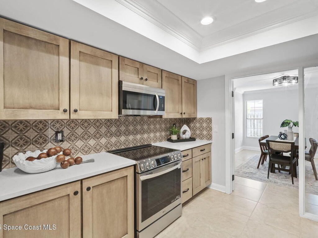 2287 Venetia Place, Indialantic, FL 32903