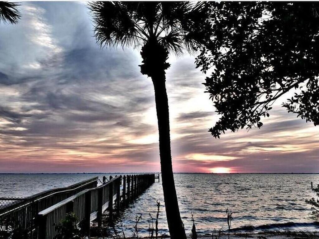 129 Riverside Drive, Cape Canaveral, FL 32920