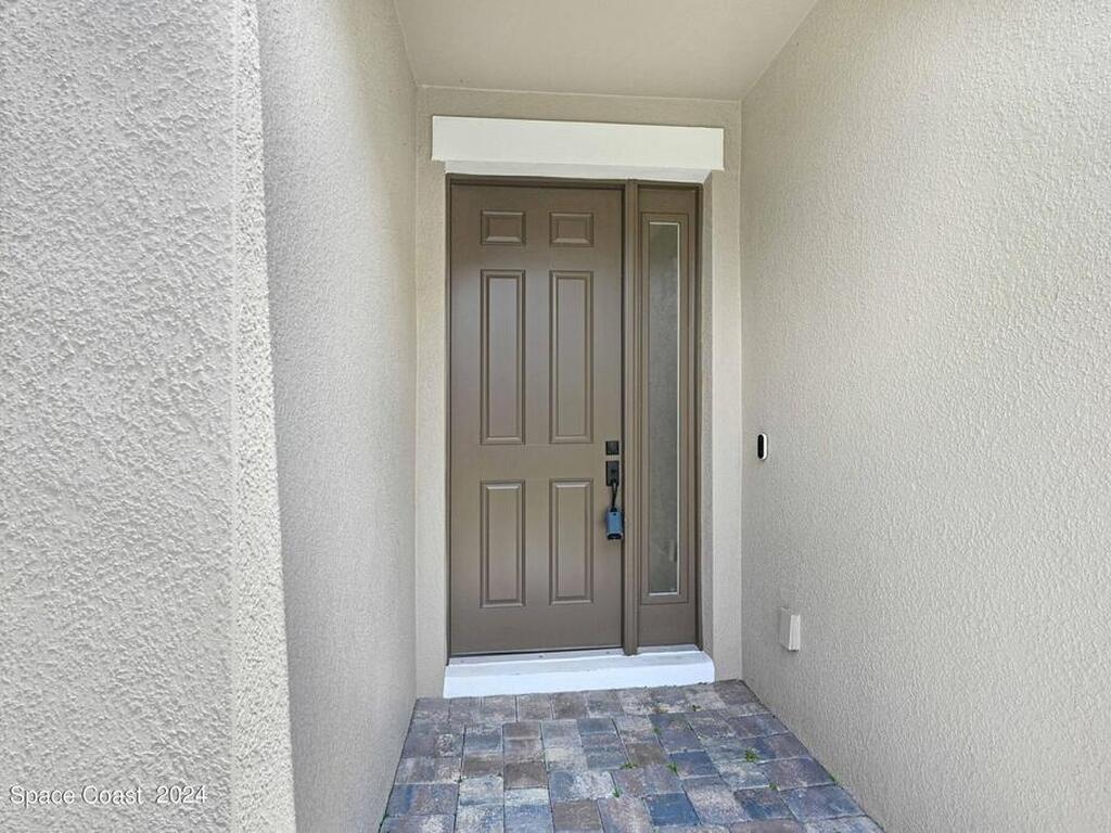 8483 Loren Cove Drive, Melbourne, FL 32940